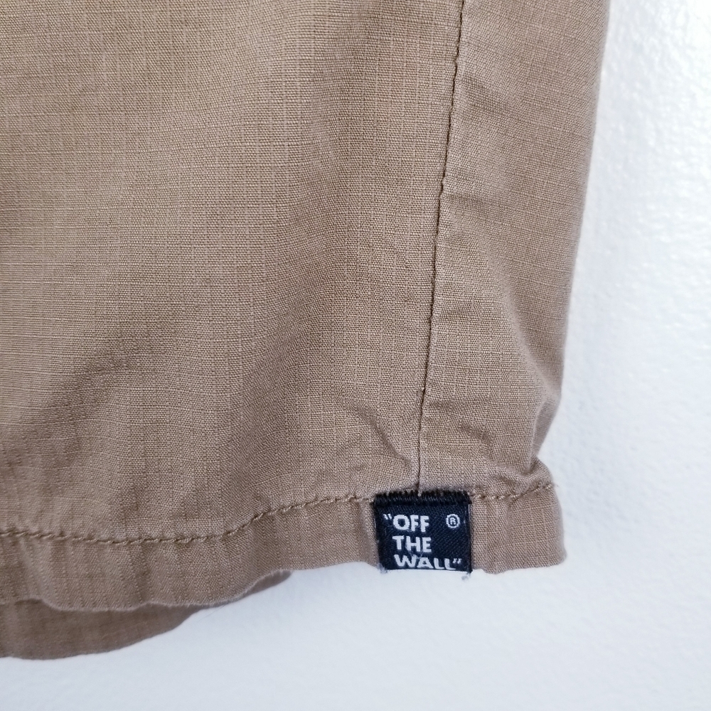 Vans Off the Wall Boy's Khaki Tan Shorts - Picture 8 of 9